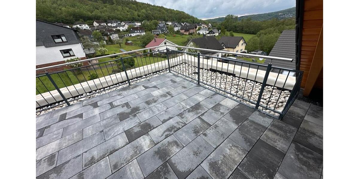 Dachgeschoßwohnung Kirchen (Sieg) - 4 Zimmer, 103 m&sup2;, 1.200&euro; | Angebot:25406971