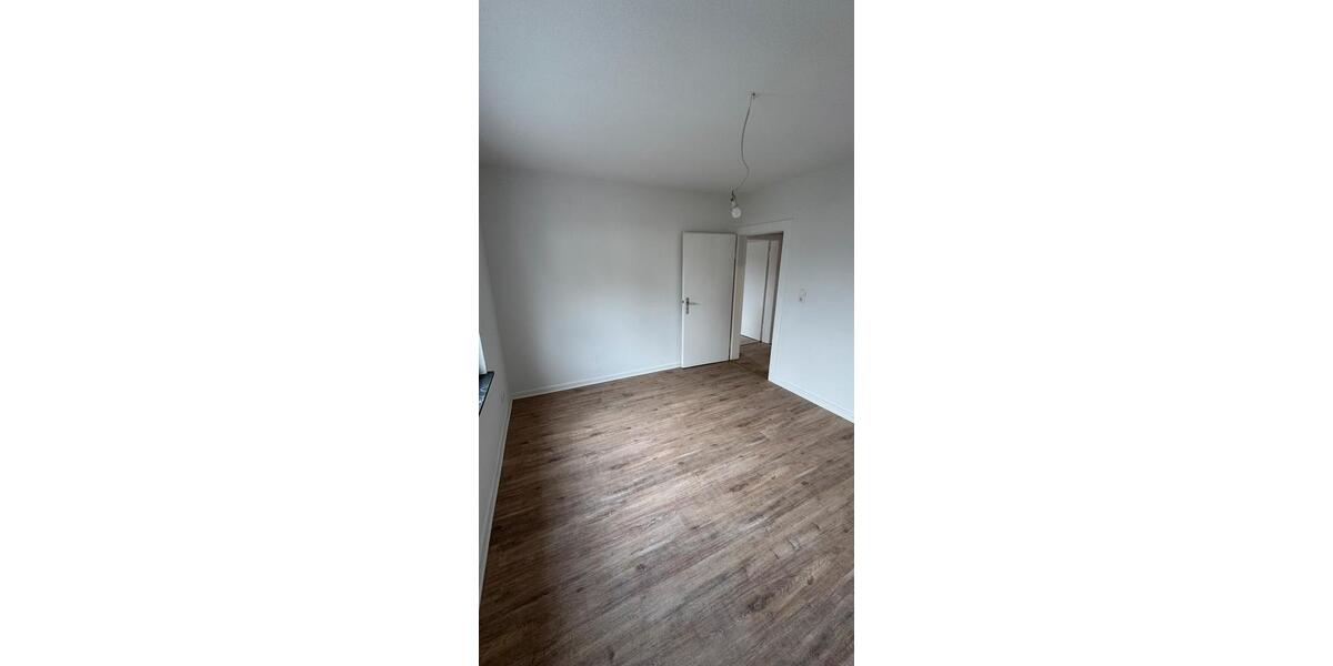 Etagenwohnung Mudersbach - 5 Zimmer, 100 m&sup2;, 950&euro; | Angebot:25721220