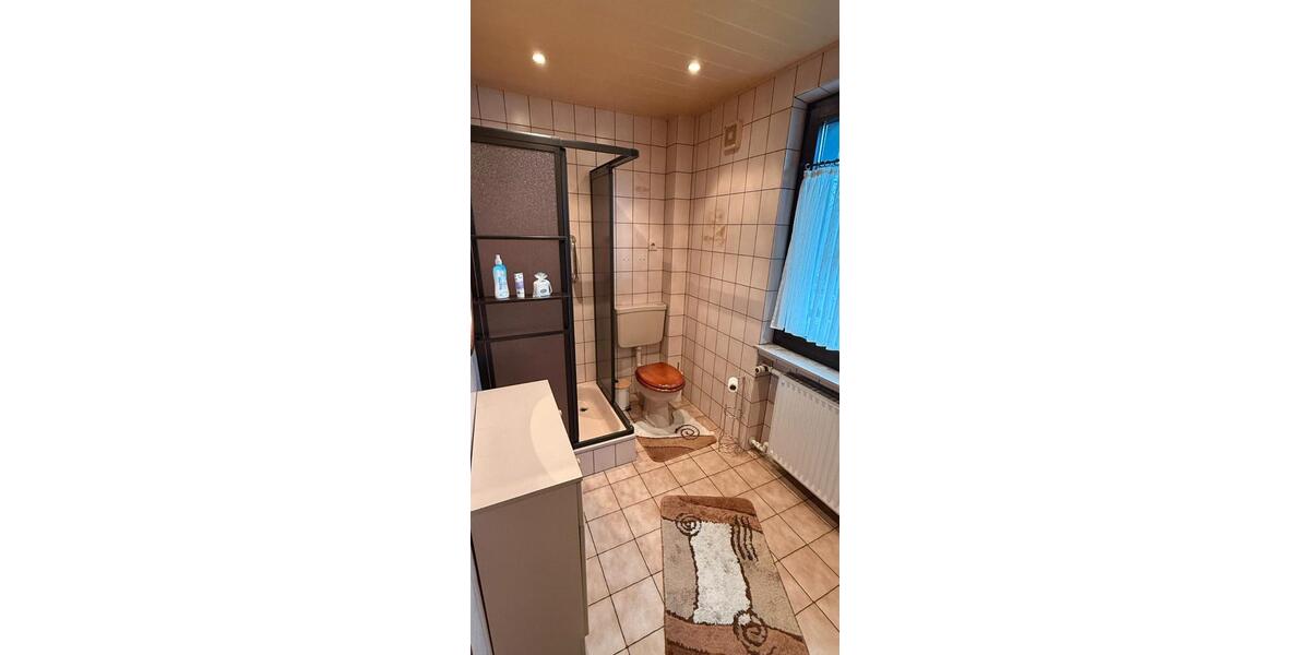 Doppelhaushälfte Waldbröl - 8 Zimmer, 183 m&sup2;, 289.000&euro; | Angebot:26575888