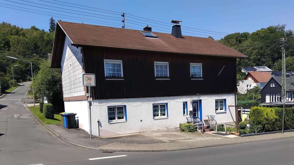 Einfamilienhaus Burbach - 6 Zimmer, 158 m&sup2;, 225.000&euro; | Angebot:26966777