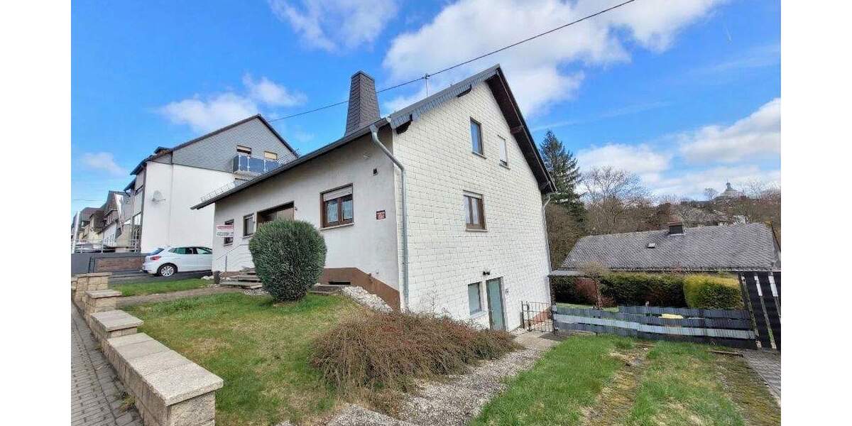 Mehrfamilienhaus, Wohnhaus Bad Marienberg - 6 Zimmer, 153 m&sup2;, 240.000&euro; | Angebot:25685046