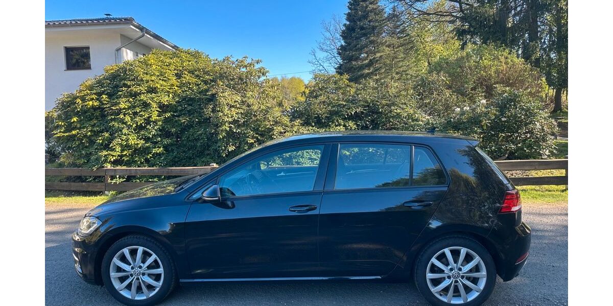 VW Golf 268.000 km 9.990 &euro; Kreuztal 57223
