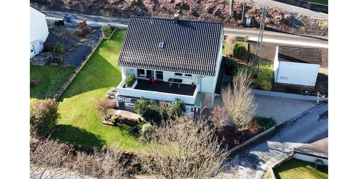 Einfamilienhaus Alsdorf - 4 Zimmer, 140 m&sup2;, 250.000&euro; | Angebot:25775950