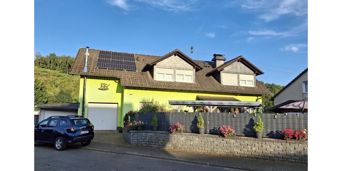 Einfamilienhaus Siegen Weidenau - 11 Zimmer, 250 m&sup2;, 580.000&euro; | Angebot:25782315