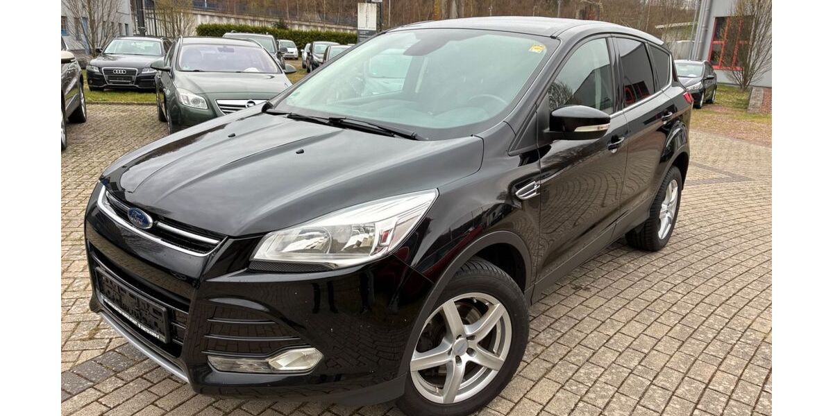 Ford Kuga 198.100 km 8.990 &euro; Lennestadt (Meggen)…. 57368