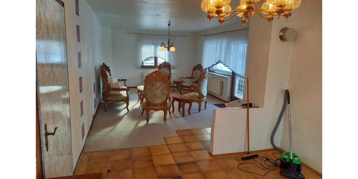 Einfamilienhaus Hellenhahn-Schellenberg Schellenberg - 7 Zimmer, 166 m&sup2;, 239.000&euro; | Angebot:24849900