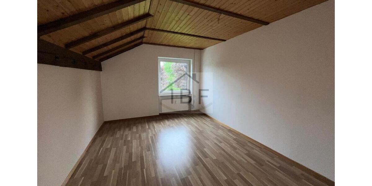 Dachgeschoßwohnung Wilnsdorf - 3 Zimmer, 79 m&sup2;, 630&euro; | Angebot:24429801