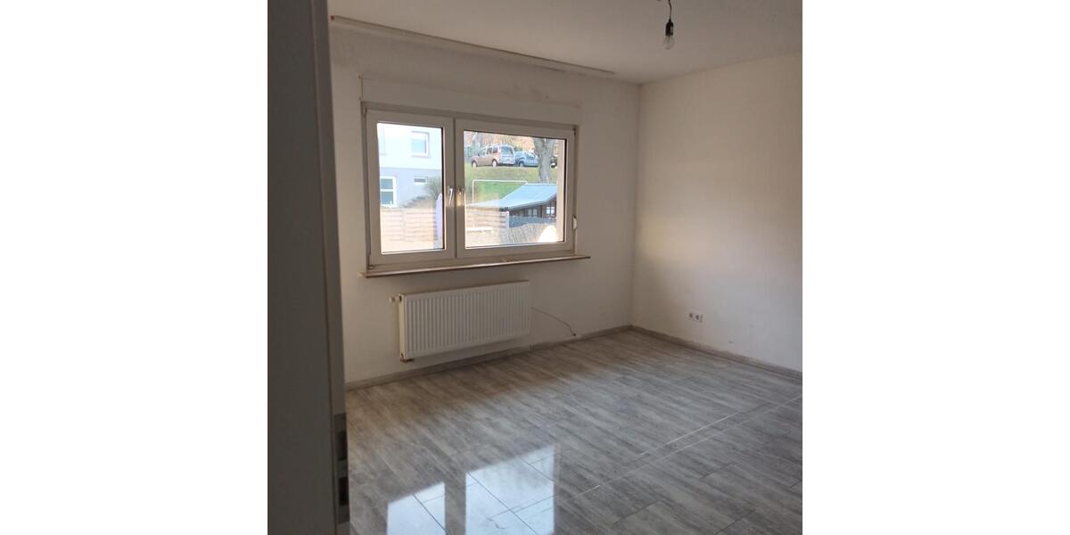 Mehrfamilienhaus, Wohnhaus Siegen Eiserfeld - 6 Zimmer, 140 m&sup2;, 260.000&euro; | Angebot:26395029