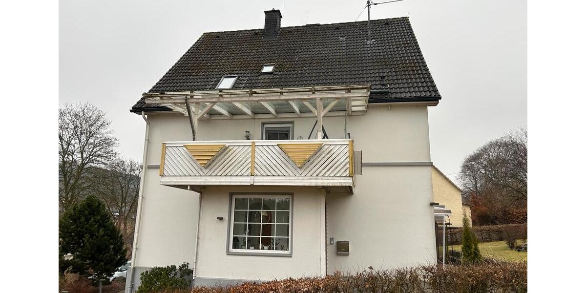 Etagenwohnung Kirchhundem - 4 Zimmer, 150 m&sup2;, 900&euro; | Angebot:25297098