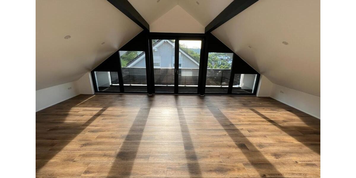 Maisonettenwohnung Siegen - 4 Zimmer, 175 m&sup2;, 1.900&euro; | Angebot:25974962