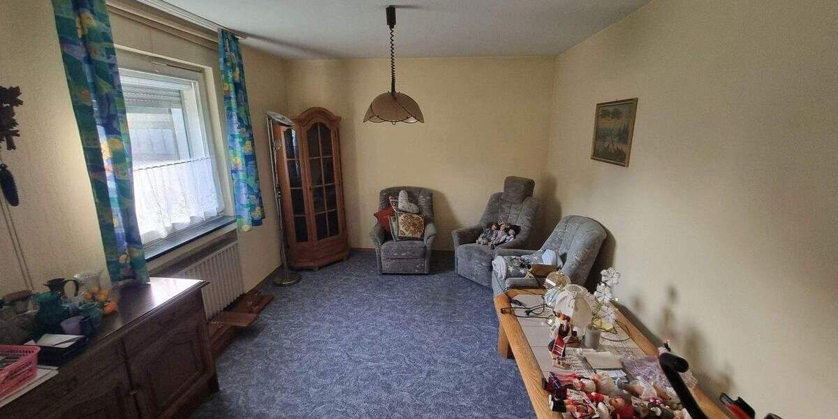 Einfamilienhaus Hilchenbach - Allenbach Allenbach - 7 Zimmer, 150 m&sup2;, 230.000&euro; | Angebot:25877540