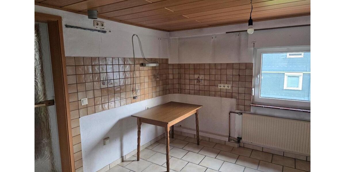 Einfamilienhaus Wilnsdorf - 9 Zimmer, 205 m&sup2;, 159.000&euro; | Angebot:26962353