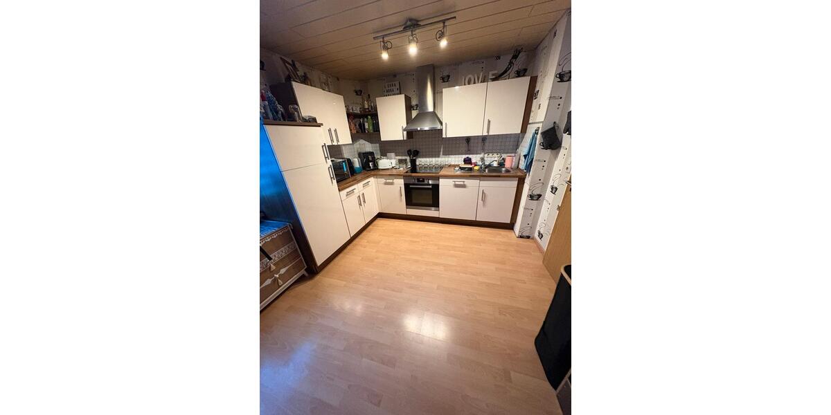 Hochparterre Herdorf - 3 Zimmer, 80 m&sup2;, 500&euro; | Angebot:25925110