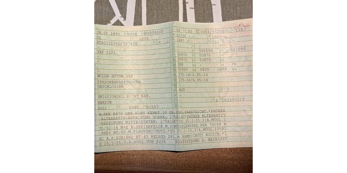 Lada Niva 44.523 km 9.999 &euro; Kreuztal 57223