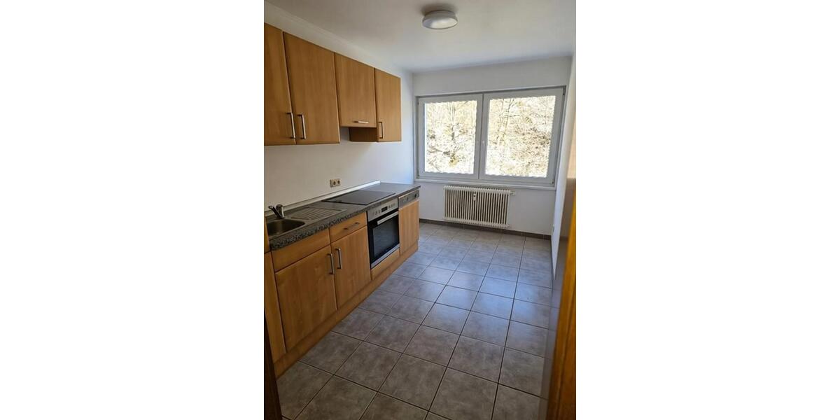 Etagenwohnung Reichshof - 3 Zimmer, 84 m&sup2;, 750&euro; | Angebot:25690778