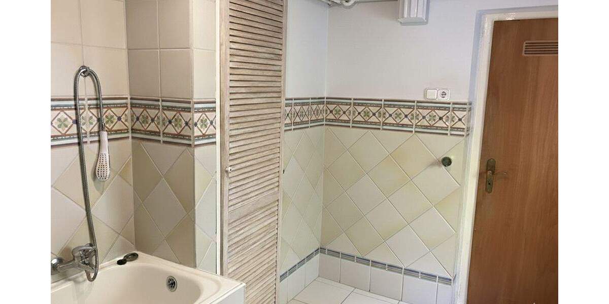 Einfamilienhaus Weitefeld - 5 Zimmer, 124 m&sup2;, 150.000&euro; | Angebot:25685049