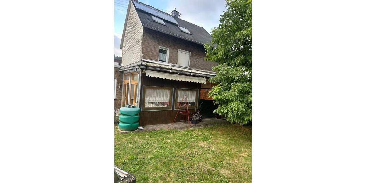 Einfamilienhaus Herdorf - 9 Zimmer, 180 m&sup2;, 229.000&euro; | Angebot:25691804