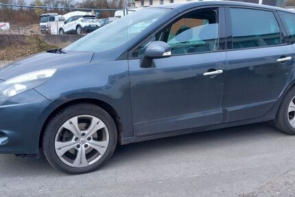 Renault Scenic 182.515 km 2.690 &euro; Herborn-Burg 35745