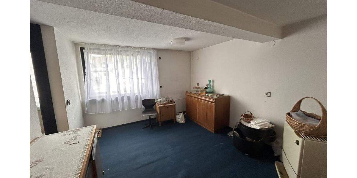 Einfamilienhaus Breitscheid-Gusternhain Gusternhain - 7 Zimmer, 188 m&sup2;, 159.000&euro; | Angebot:25685047