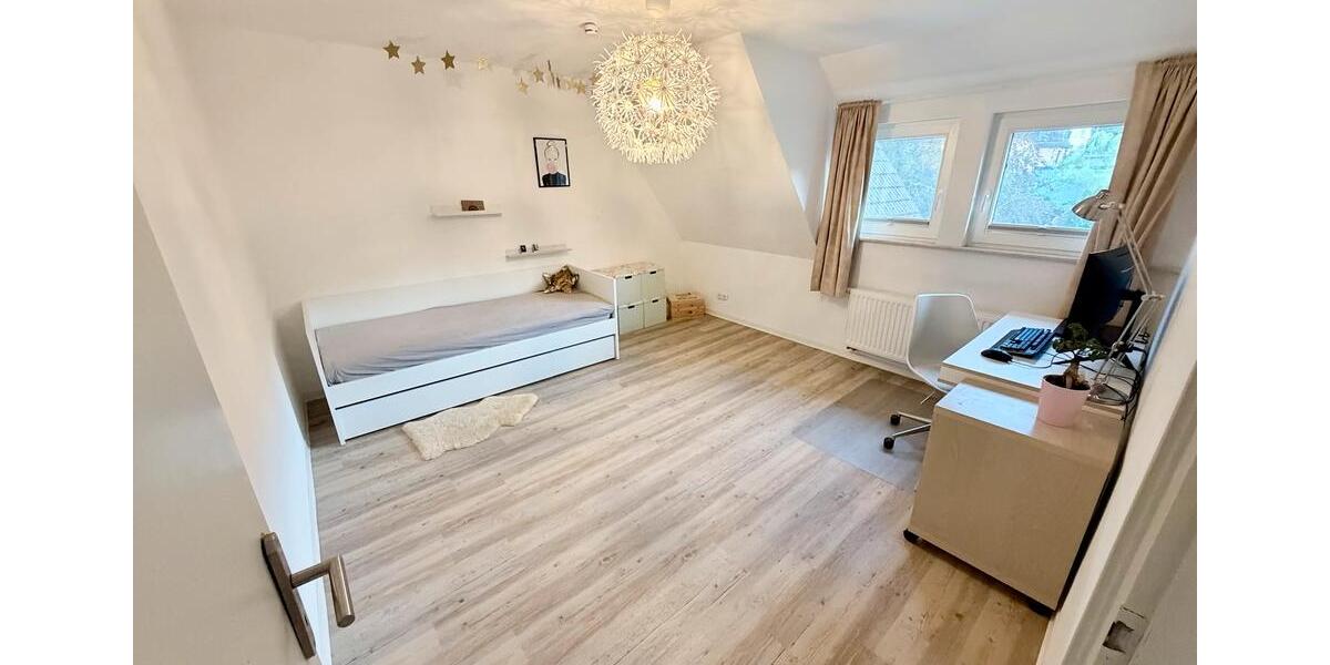 Doppelhaushälfte Hilchenbach - 6 Zimmer, 160 m&sup2;, 359.000&euro; | Angebot:27194345