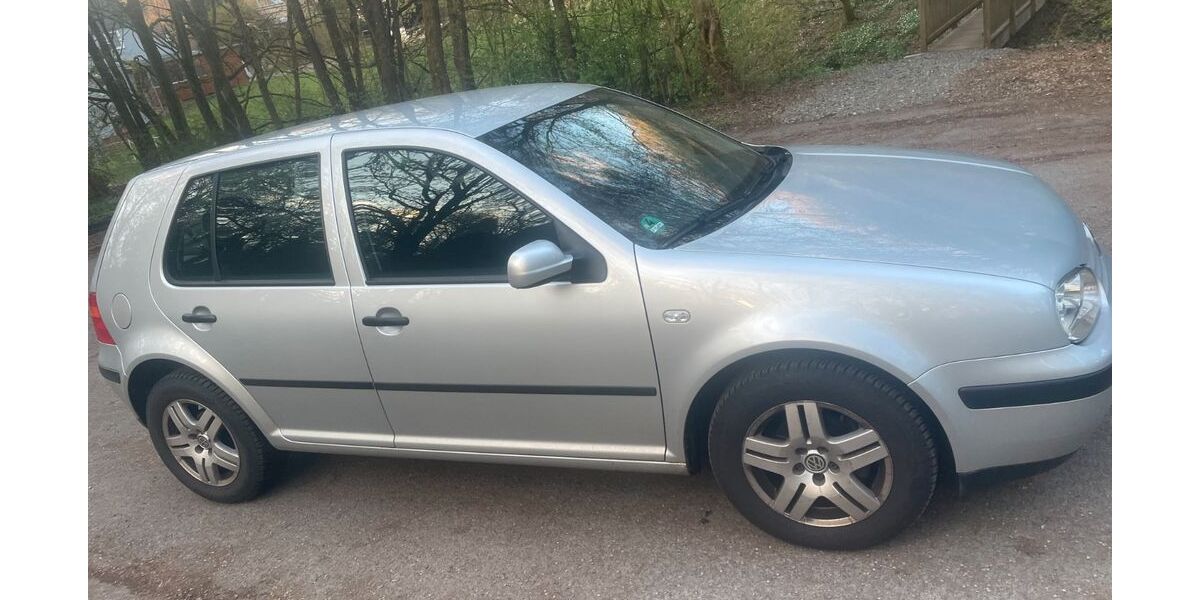 VW Golf 245.200 km 1.690 &euro; Netphen 57250