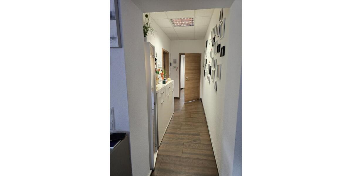 Etagenwohnung Siegen Dillnhütten - 2 Zimmer, 90 m&sup2;, 950&euro; | Angebot:25989235