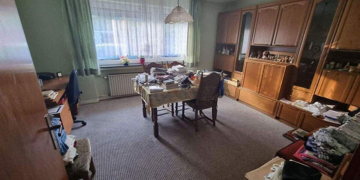 Einfamilienhaus Hilchenbach - Allenbach Allenbach - 7 Zimmer, 150 m&sup2;, 230.000&euro; | Angebot:25877540