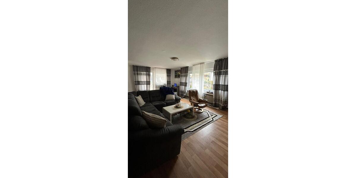 Etagenwohnung Wilnsdorf - 7 Zimmer, 200 m&sup2;, 1.800&euro; | Angebot:24896218