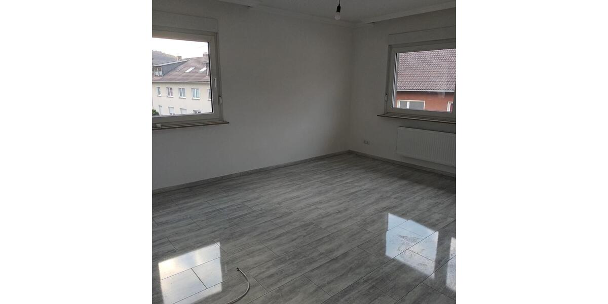 Mehrfamilienhaus, Wohnhaus Siegen Eiserfeld - 6 Zimmer, 140 m&sup2;, 260.000&euro; | Angebot:26395029