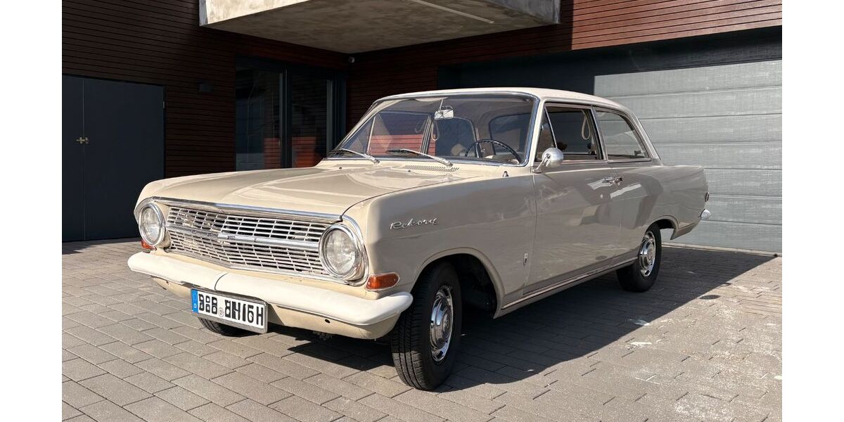 Opel Rekord 17.106 km 8.450 &euro; Medenbach 35767