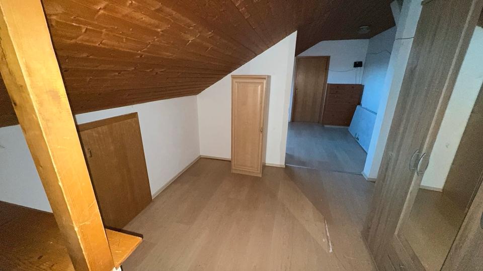 Einfamilienhaus Wenden - 6 Zimmer, 181 m&sup2;, 2.000&euro; | Angebot:25307307