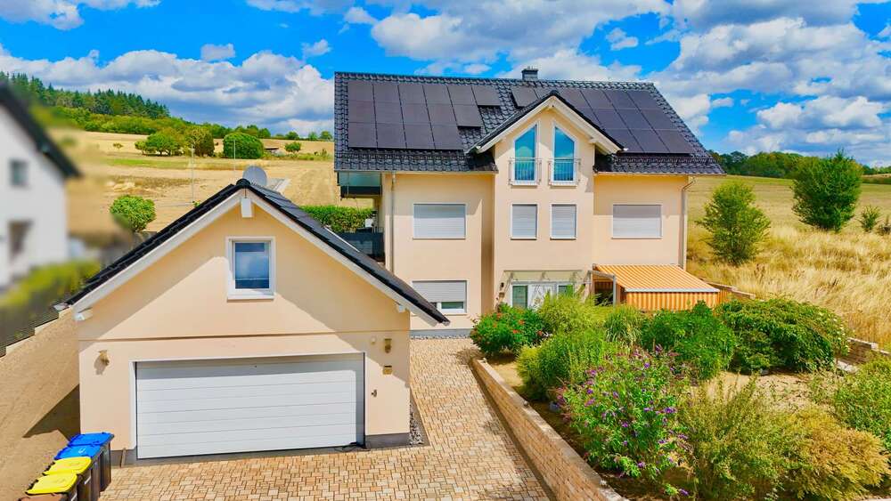 Sonniges Traumhaus mit viel Platz in Haiger OT - Einfamilienhaus Haiger | Angebot:27197051