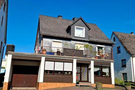 Haus Siegen Kaan-Marienborn - 8 Zimmer, 163 m&sup2;, 295.000&euro; | Angebot:27457392