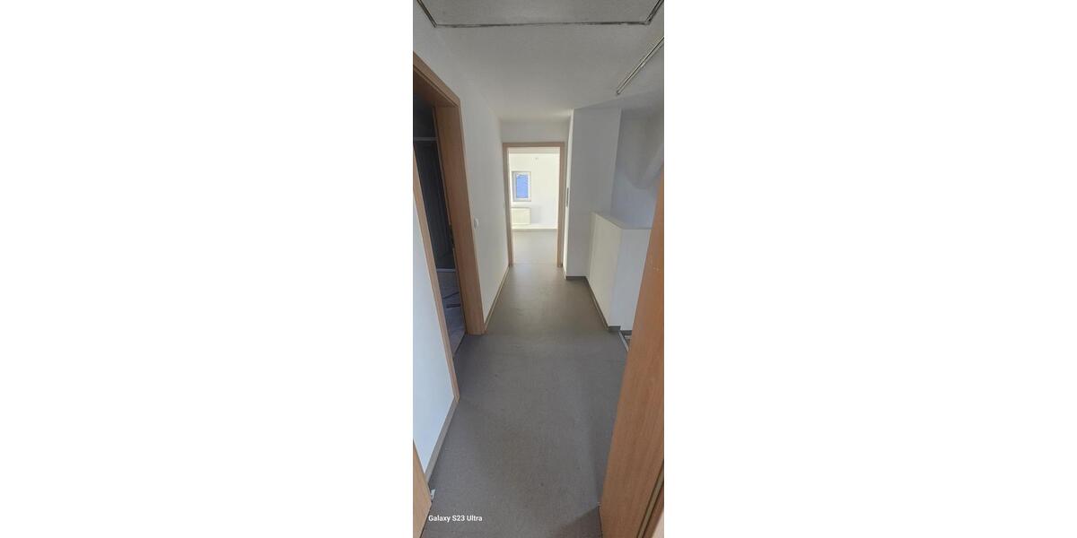 Etagenwohnung Rennerod - 5 Zimmer, 120 m&sup2;, 1.000&euro; | Angebot:24976233