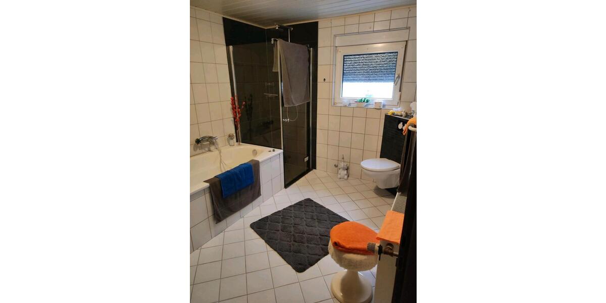 Erdgeschoßwohnung Siegen - 2 Zimmer, 114 m&sup2;, 1.000&euro; | Angebot:25922772