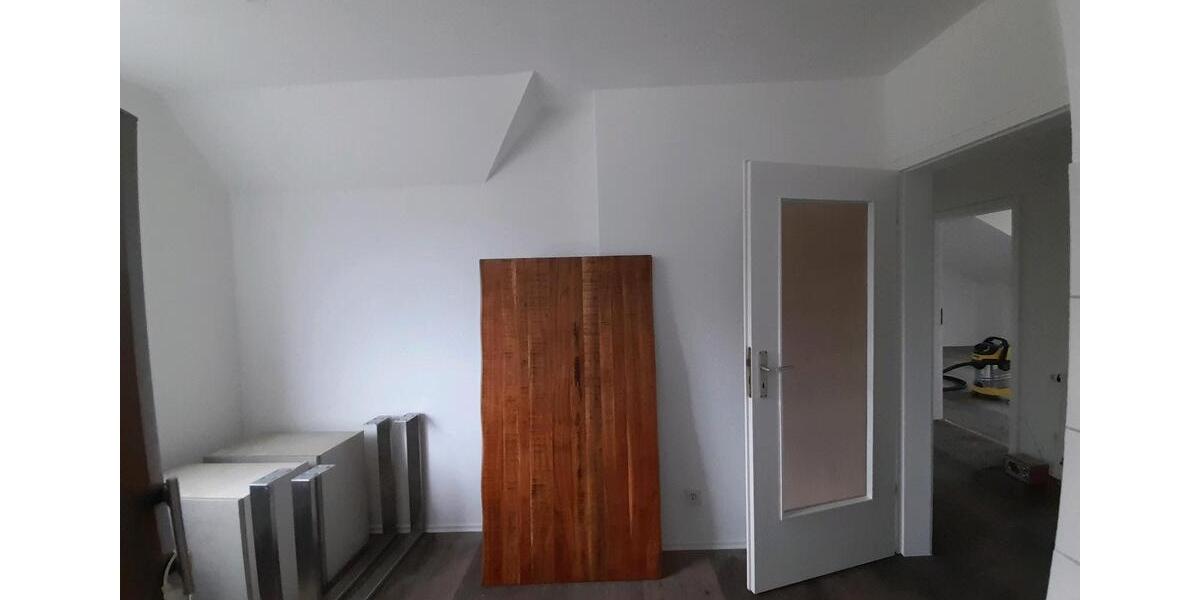 Dachgeschoßwohnung Waldbröl - 2 Zimmer, 85 m&sup2;, 980&euro; | Angebot:25274256