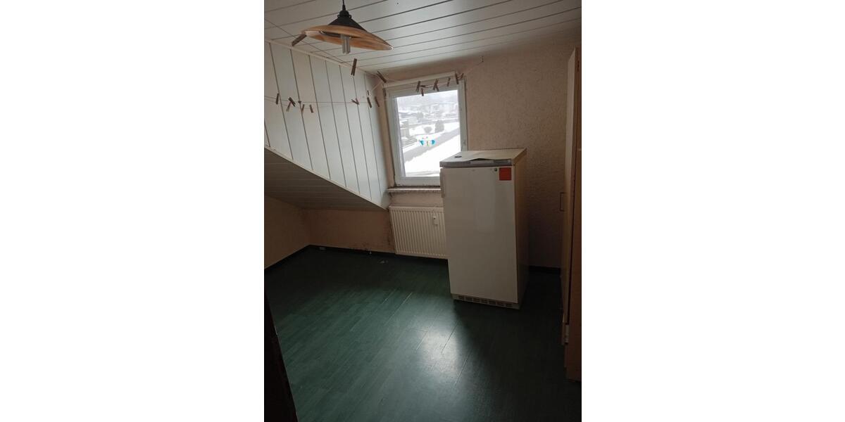 Dachgeschoßwohnung Eschenburg - 4 Zimmer, 80 m&sup2;, 500&euro; | Angebot:25045918