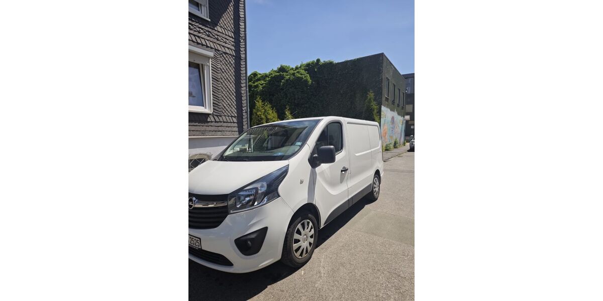 Opel Vivaro 239.000 km 8.199 &euro; Siegen 57076