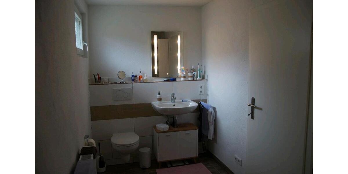 Dachgeschoßwohnung Waldbröl - 3 Zimmer, 70 m&sup2;, 750&euro; | Angebot:25961192