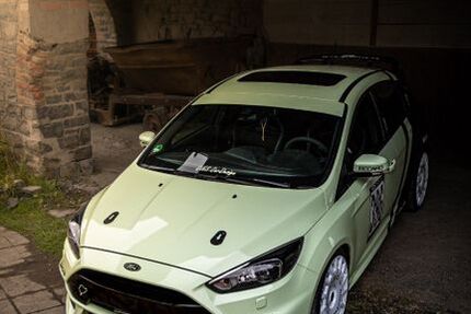 Ford Focus 48.800 km 32.999 &euro; Bad marienberg 56470