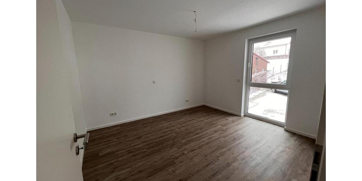 Etagenwohnung Siegen - 2 Zimmer, 60 m&sup2;, 680&euro; | Angebot:25806766