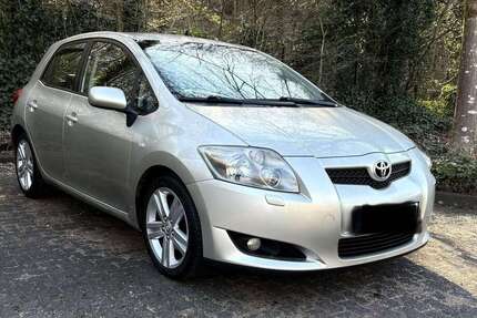 Toyota Auris 196.000 km 4.999 &euro; Kirchen 57548