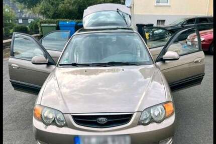 Kia Shuma 146.000 km 1.890 &euro; Netphen 57250