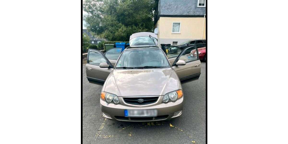 Kia Shuma 146.000 km 1.890 &euro; Netphen 57250