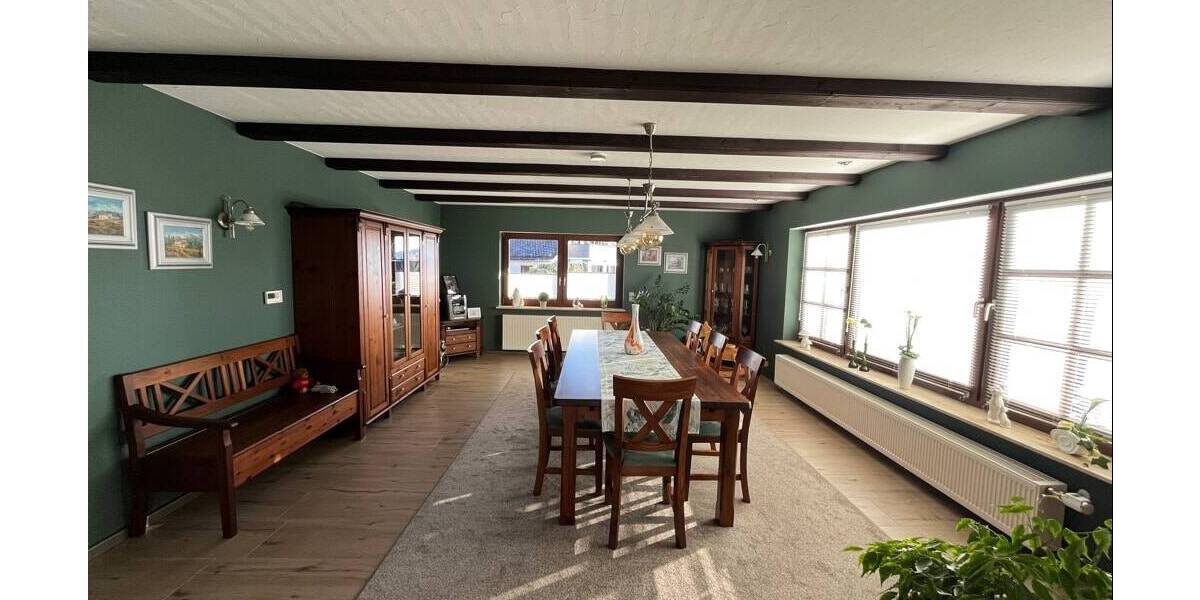 Einfamilienhaus Eschenburg Eibelshausen - 7 Zimmer, 225 m&sup2;, 435.000&euro; | Angebot:25667775