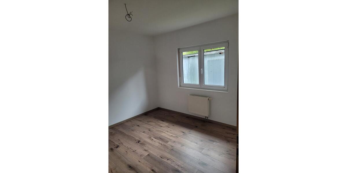 Einfamilienhaus Neunkirchen - 5 Zimmer, 121 m&sup2;, 1.450&euro; | Angebot:23282146