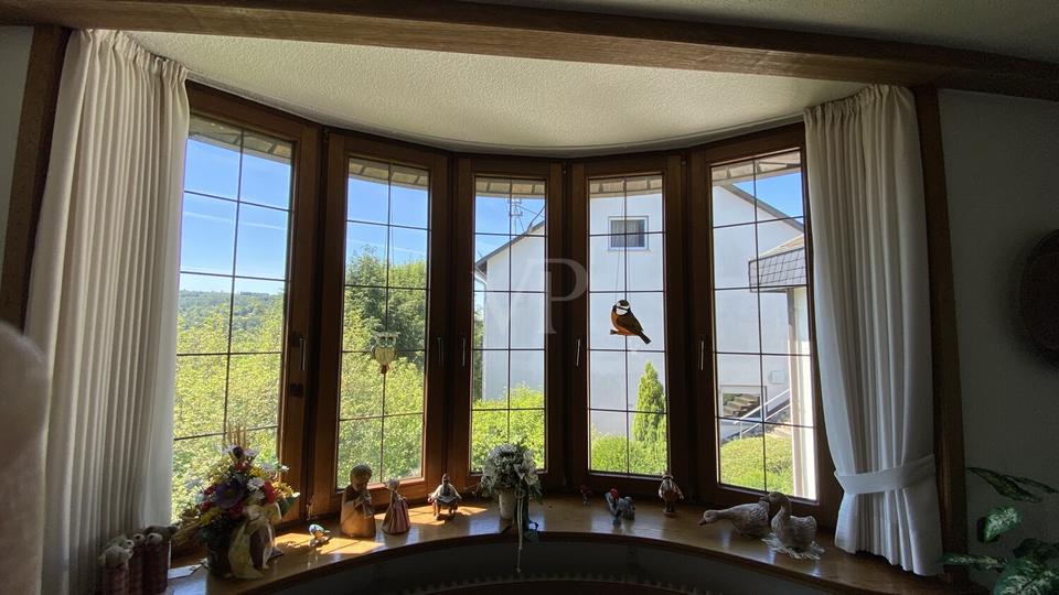 Einfamilienhaus Netphen - 7 Zimmer, 197 m&sup2;, 1.600&euro; | Angebot:25765235