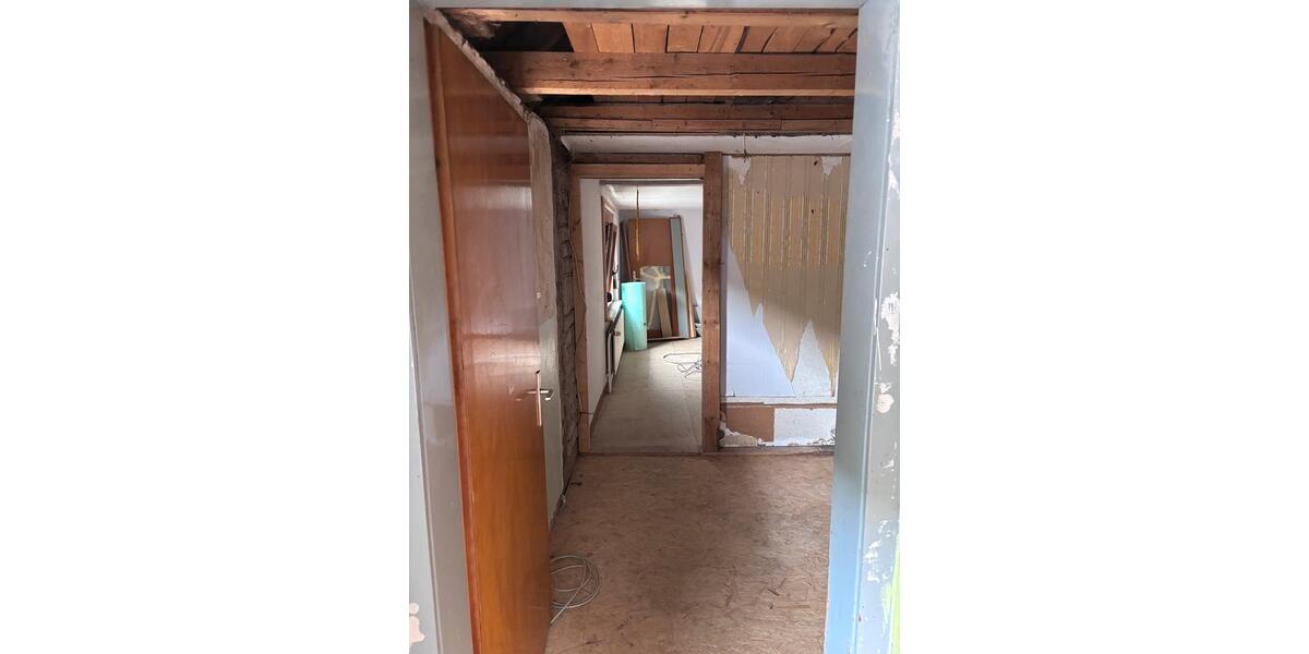 Einfamilienhaus Burbach - 6 Zimmer, 160 m&sup2;, 59.000&euro; | Angebot:26726855
