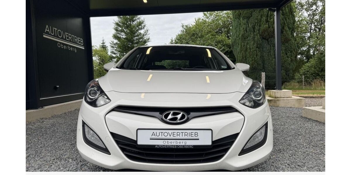 Hyundai i30 297.000 km 3.990 &euro; Waldbröl 51545