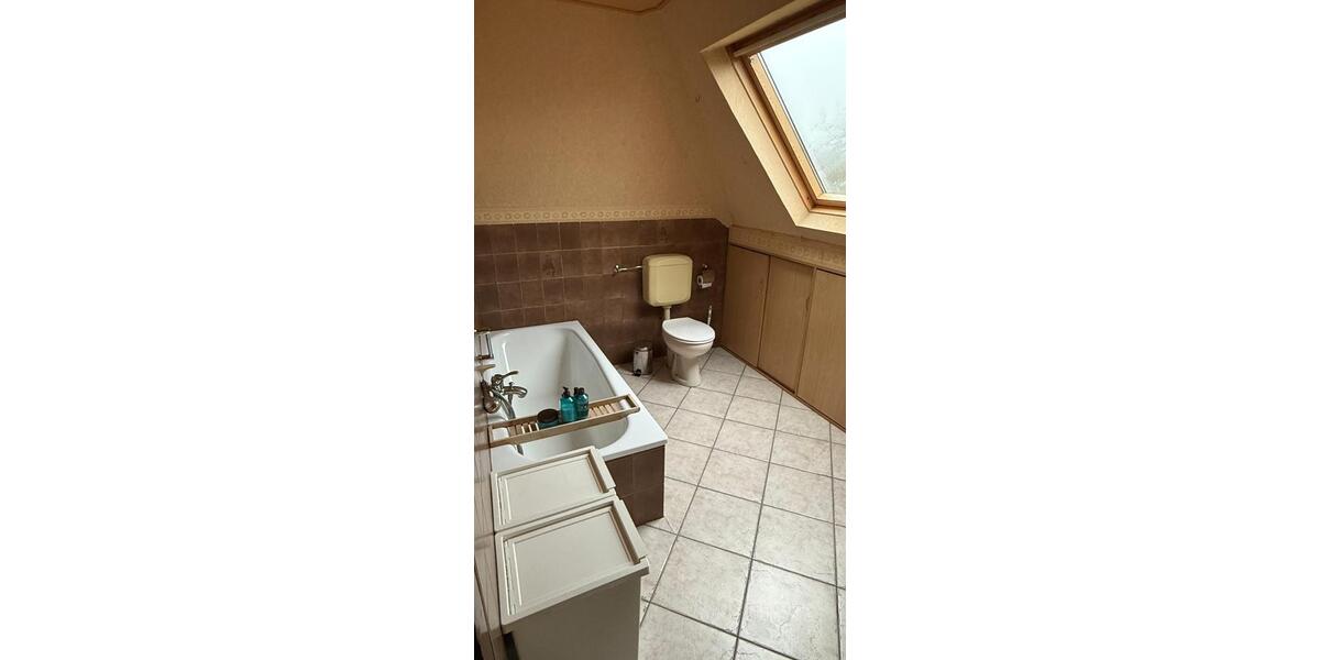 Doppelhaushälfte Waldbröl - 8 Zimmer, 183 m&sup2;, 299.000&euro; | Angebot:25830564